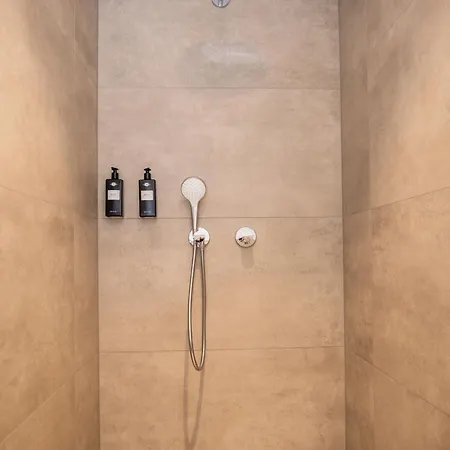 Steinmueller מלון